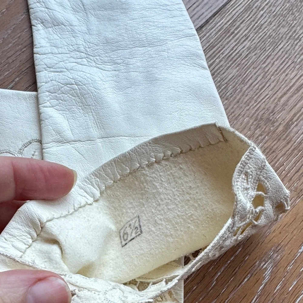 Vintage Kidskin Leather Embroidered Cream Long Gloves
